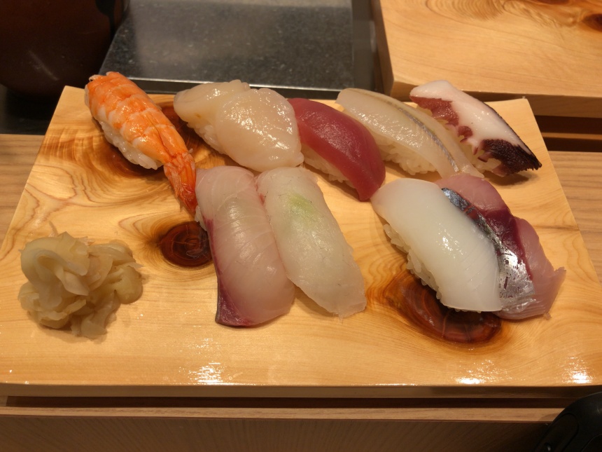 エキエバル「あじろや」で回らない寿司をカウンターで食べよう!